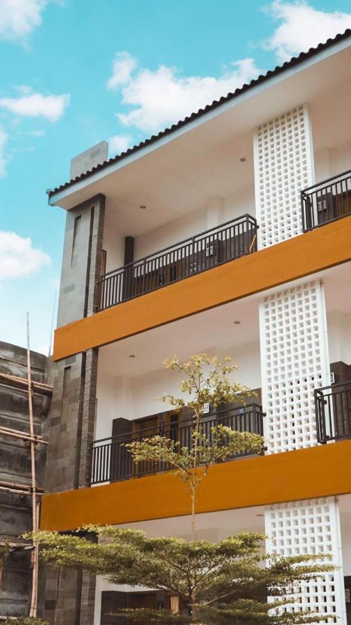 Hotel Kaliu Pacitan Bagian luar foto