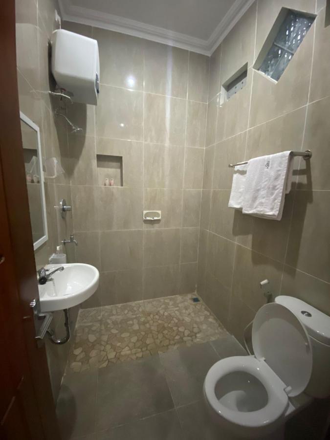 Hotel Kaliu Pacitan Bagian luar foto