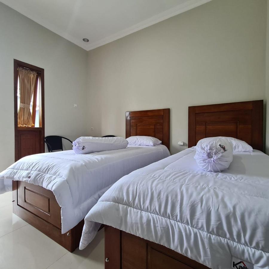 Hotel Kaliu Pacitan Bagian luar foto